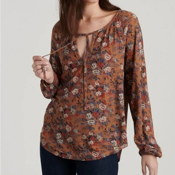 Lucky brand long sleeve floral blouse.  Size small. - Picture 9 of 9